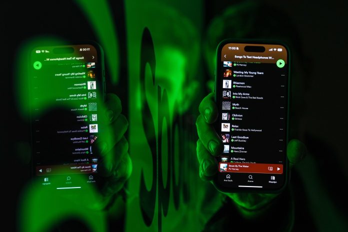 Spotify publica canciones con IA